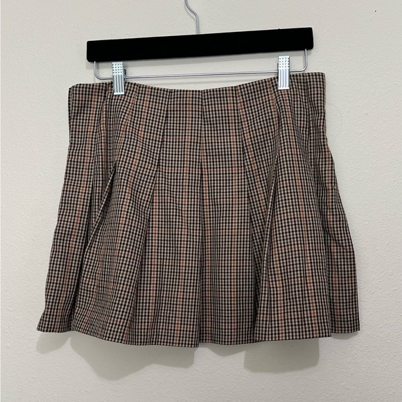 H & M Pleated Divided Skirts, Women’s Fashion, Size 10 - Picture 2 of 5